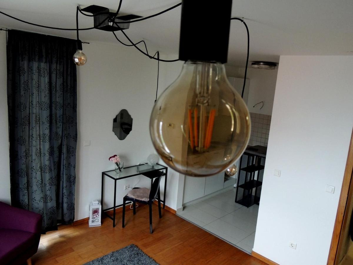 Factory - Self Check In Apartment Osijek Exterior photo