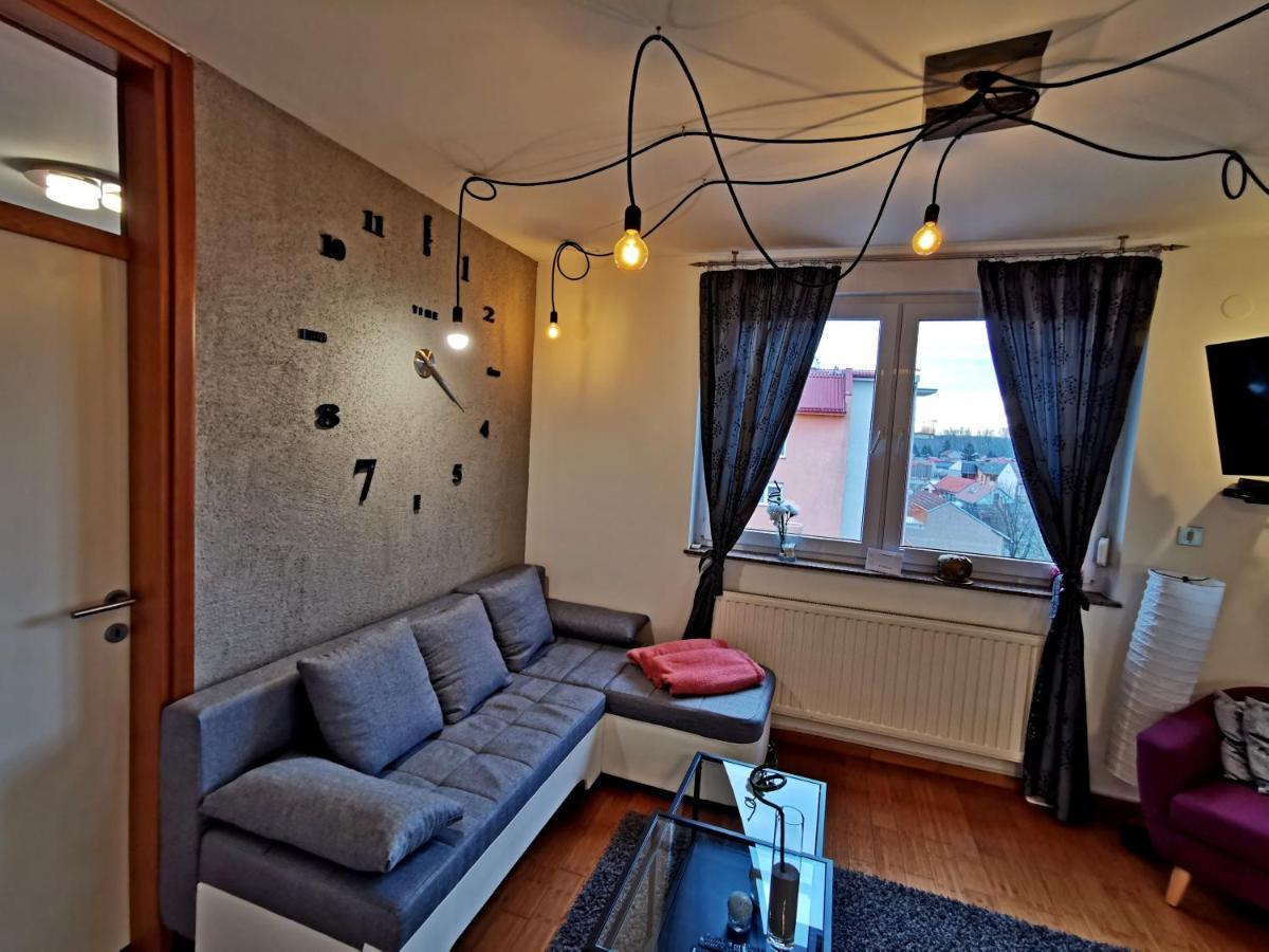 Factory - Self Check In Apartment Osijek Exterior photo